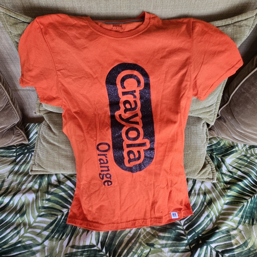 Crayon (orange) 🖍 Halloween shirt 🎃